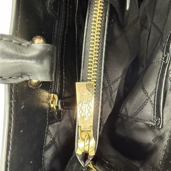 Michael Kors Brown Signature Monogram Gramercy Satchel Tote Bag with Lock Detail - Picture 4 of 14